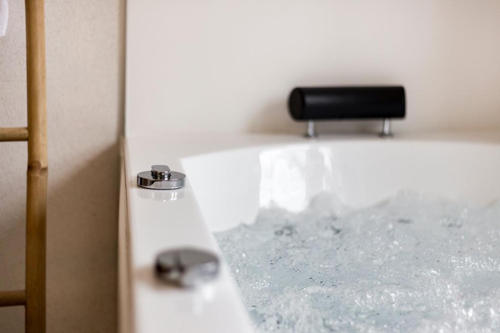 Sky'Room - Jacuzzi & Vue - Vieux Lyon Luaran gambar